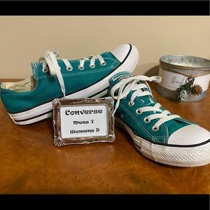 Converse all star chucks